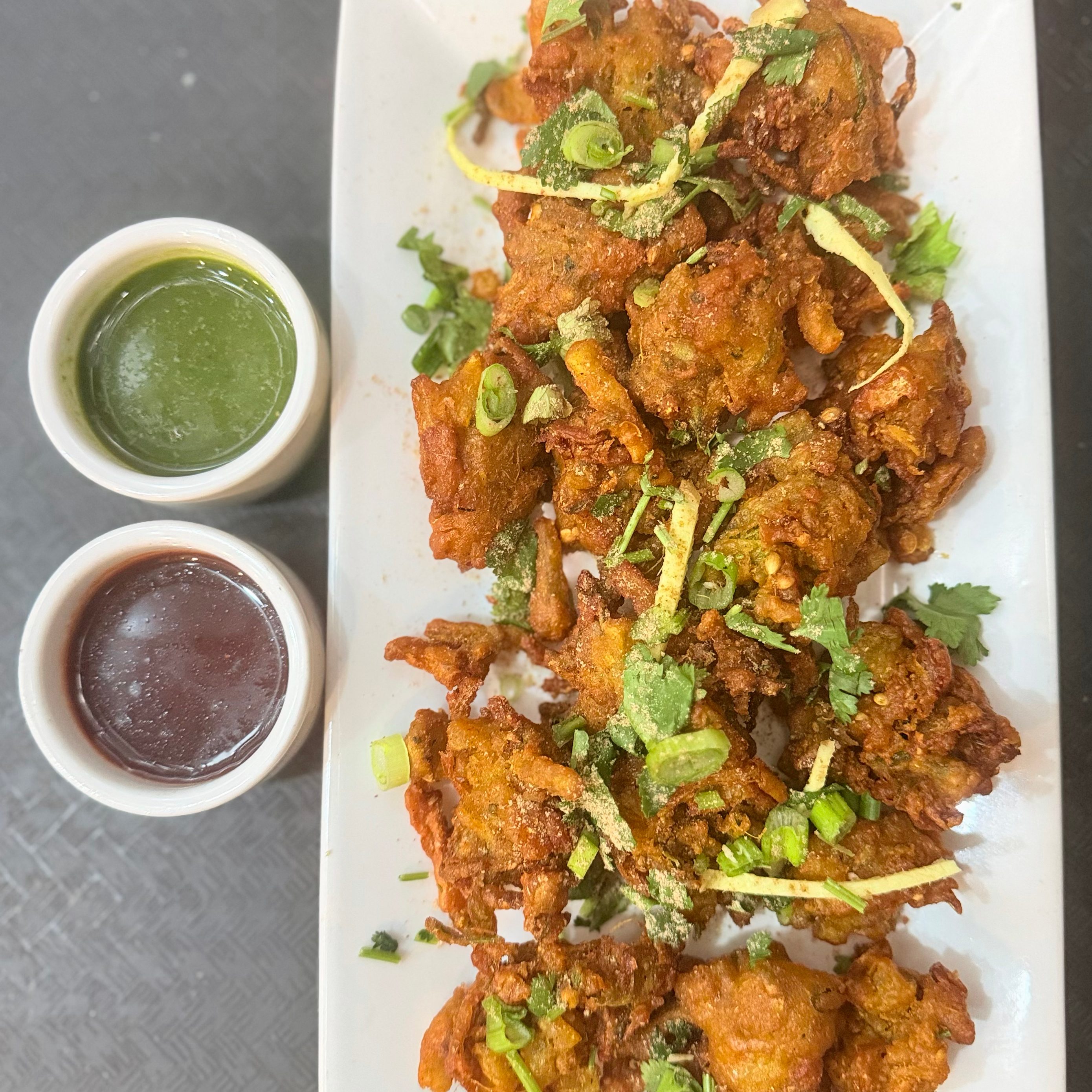 Veg Pakora (12pc.).